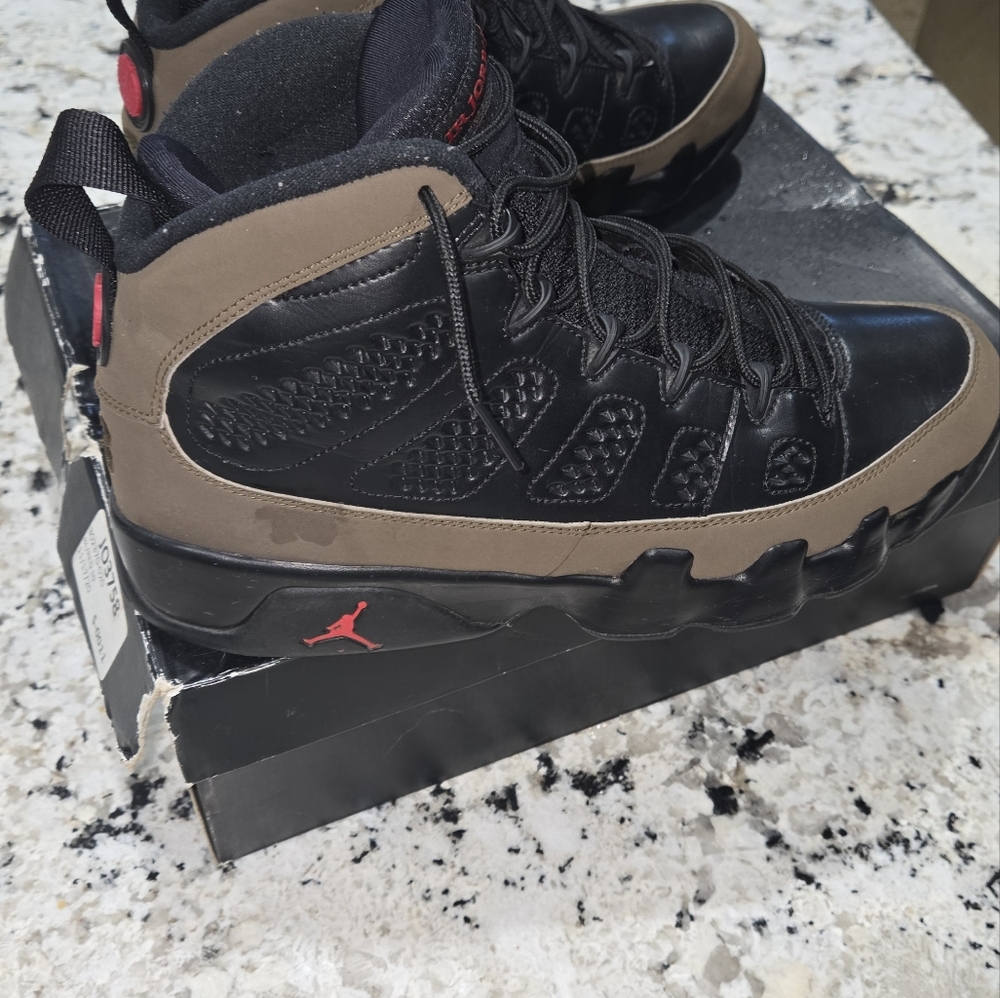 Jordan 9 - Picture 5 of 5